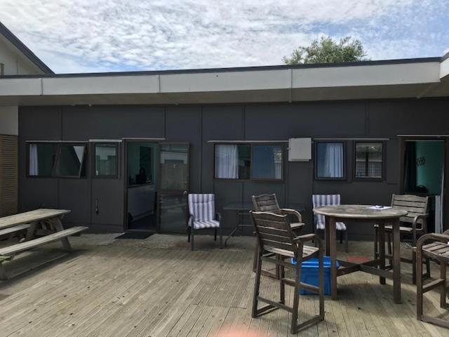 Kiwi Cabins Tapu Экстерьер фото