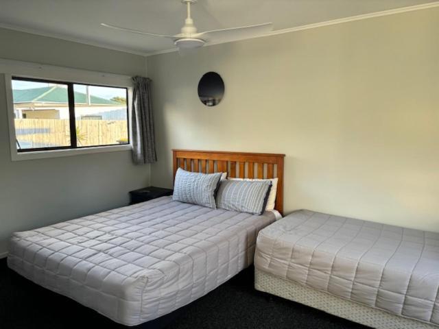 Kiwi Cabins Tapu Экстерьер фото