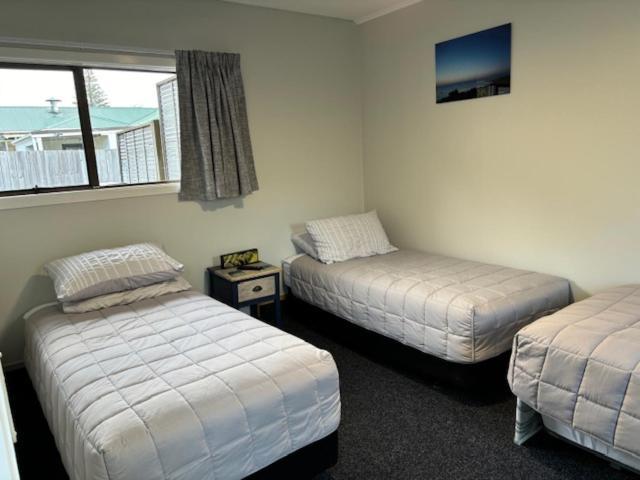 Kiwi Cabins Tapu Экстерьер фото
