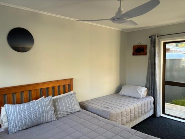 Kiwi Cabins Tapu Экстерьер фото